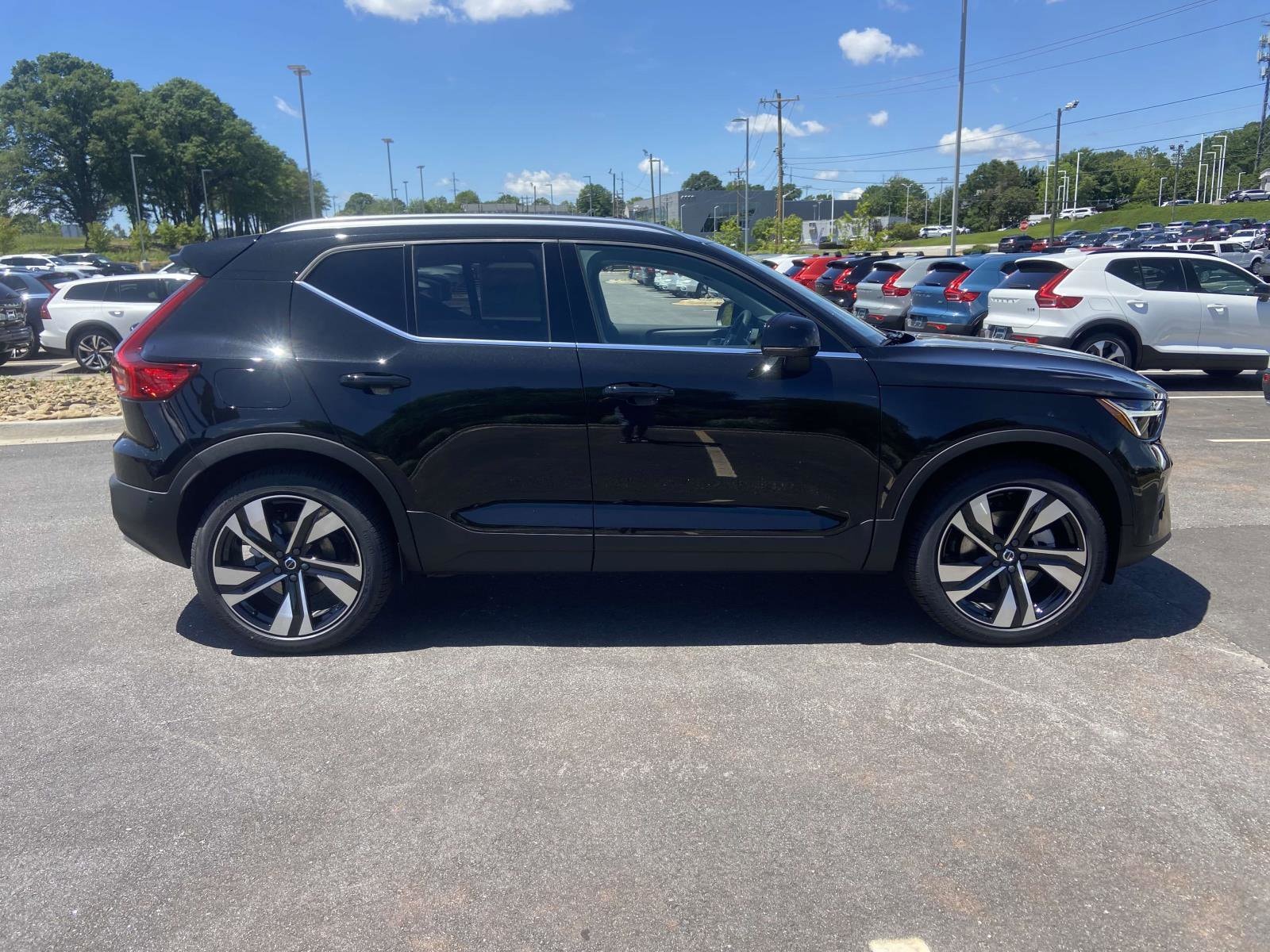 2025 Volvo XC40 Ultra - Photo 10