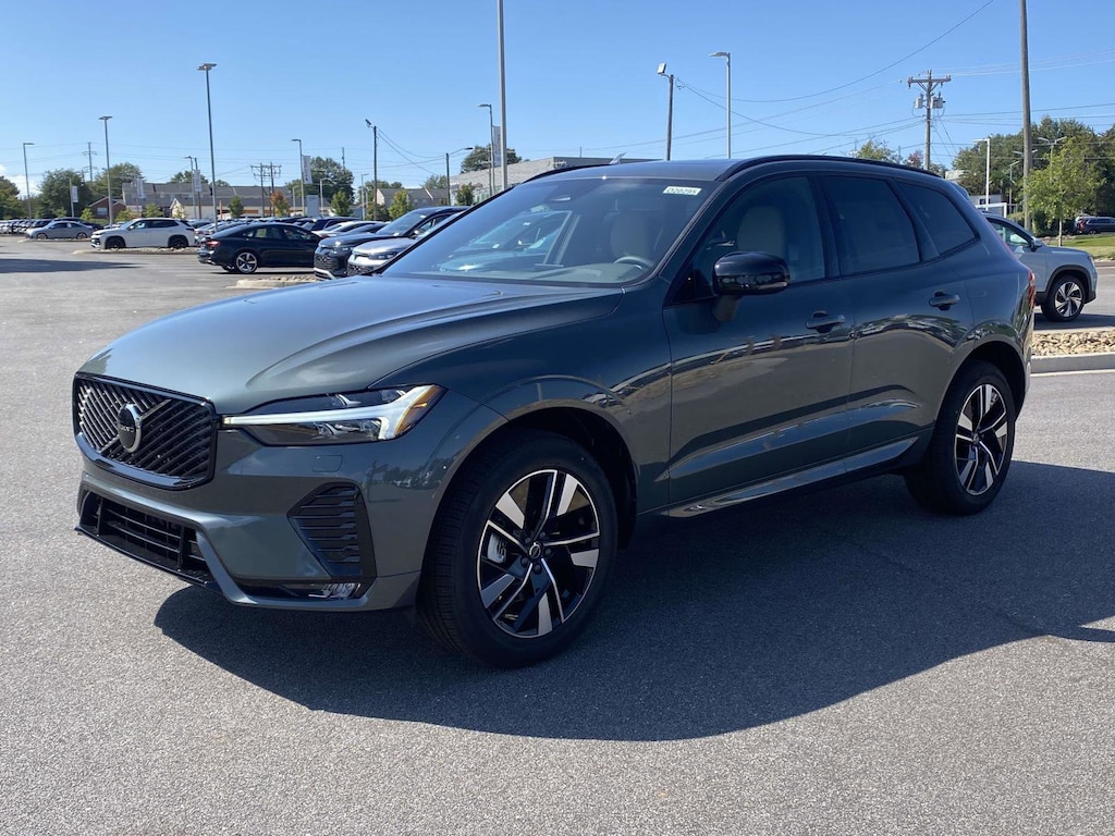 New 2026 Volvo XC60 B5 Core SUV