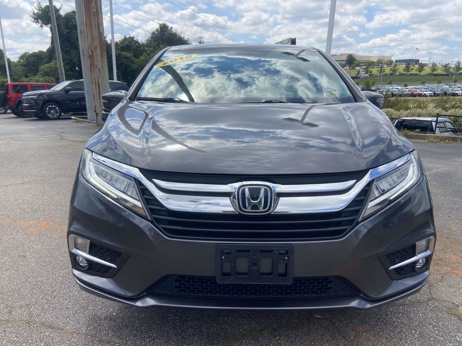 2019 Honda Odyssey Elite photo 2