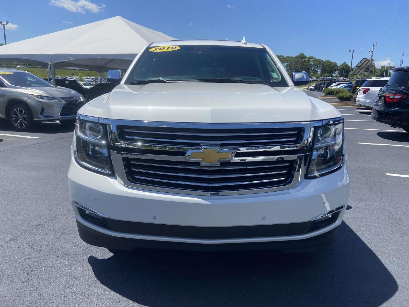 Used 2019 Chevrolet Suburban Premier with VIN 1GNSKJKJ3KR325648 for sale in Greenville, SC