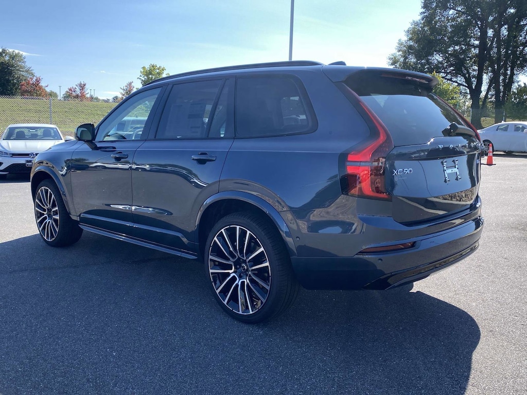 New 2026 Volvo XC90 B6 Ultra Dark Theme 7-Seater SUV