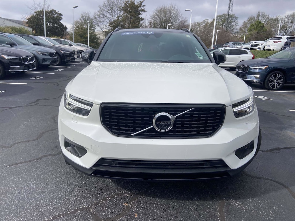 Certified 2022 Volvo XC40 T5 AWD R-Design SUV