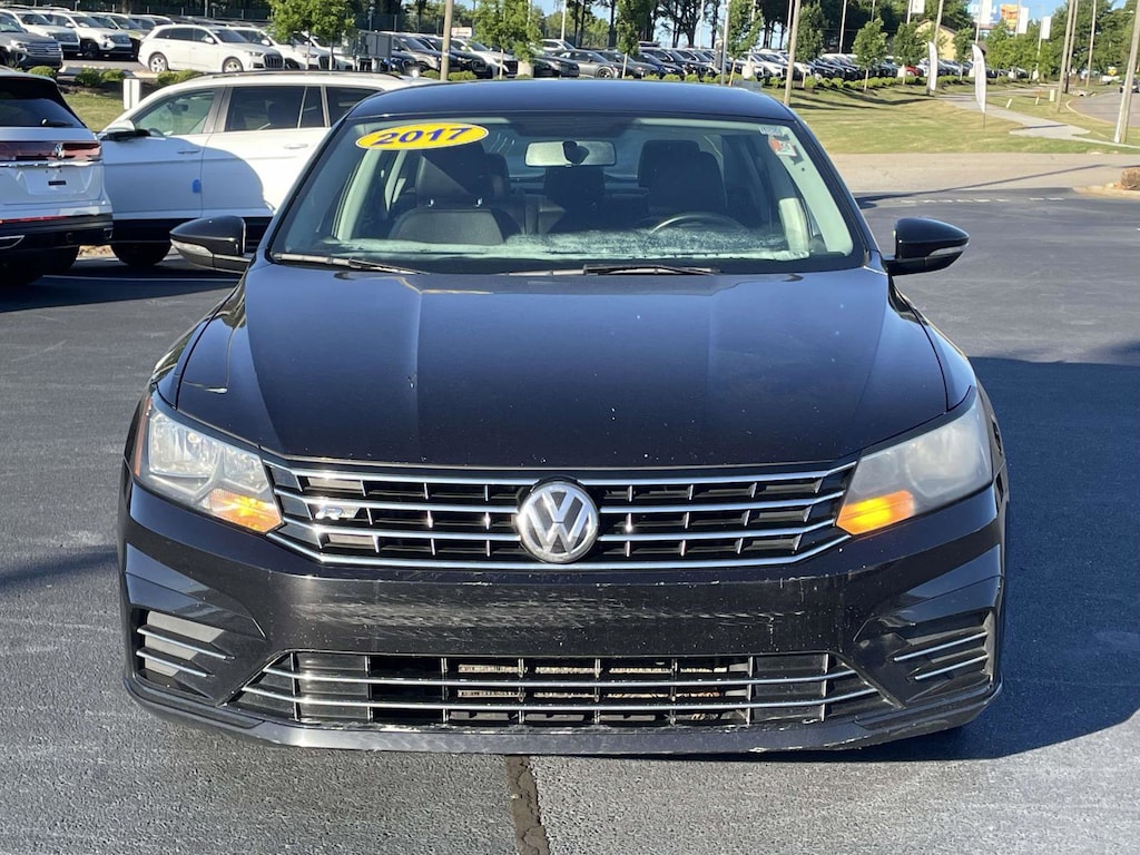 Used 2017 Volkswagen Passat 1.8T R-Line Sedan