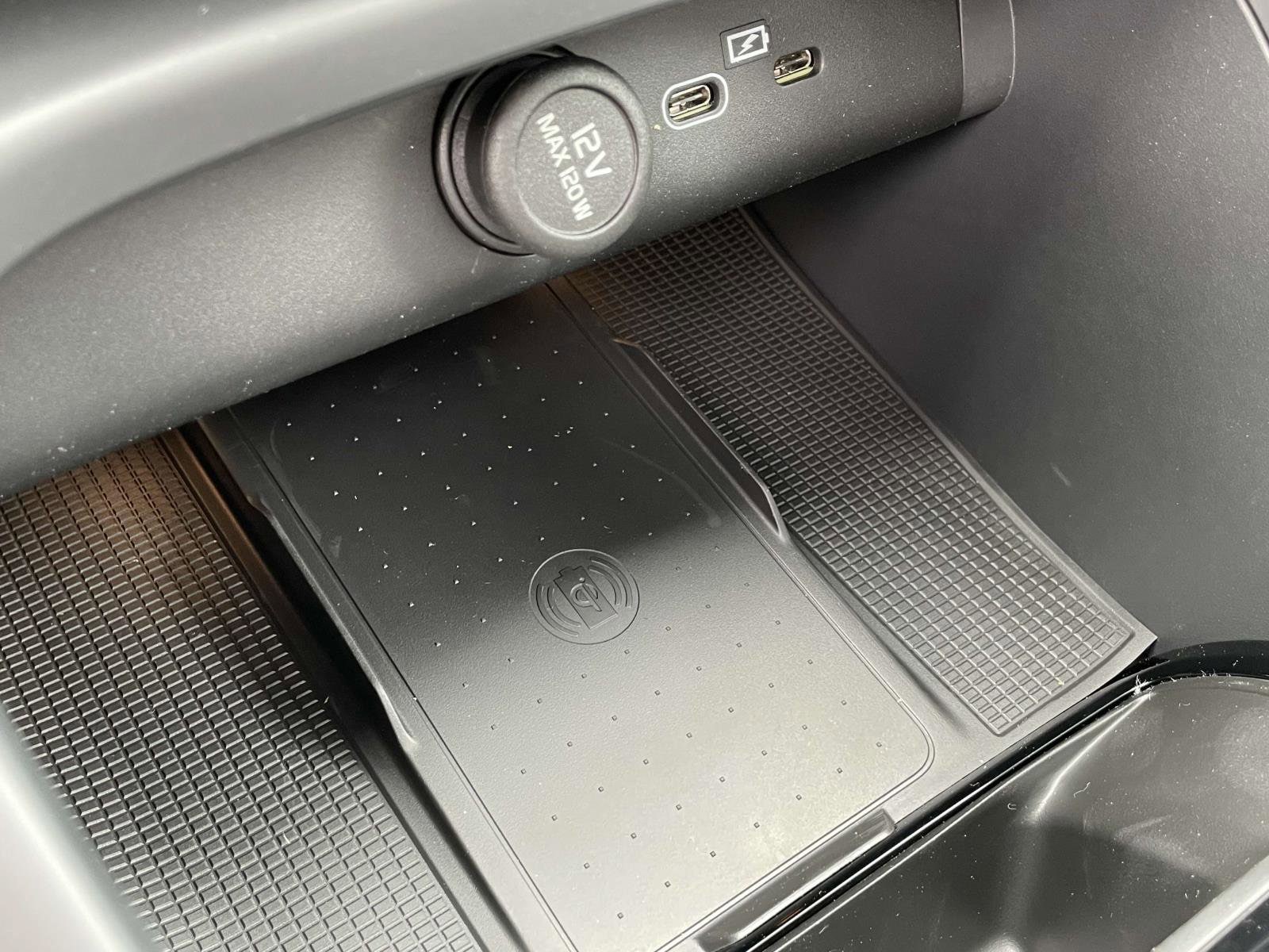 2025 Volvo XC40 Ultra - Photo 23