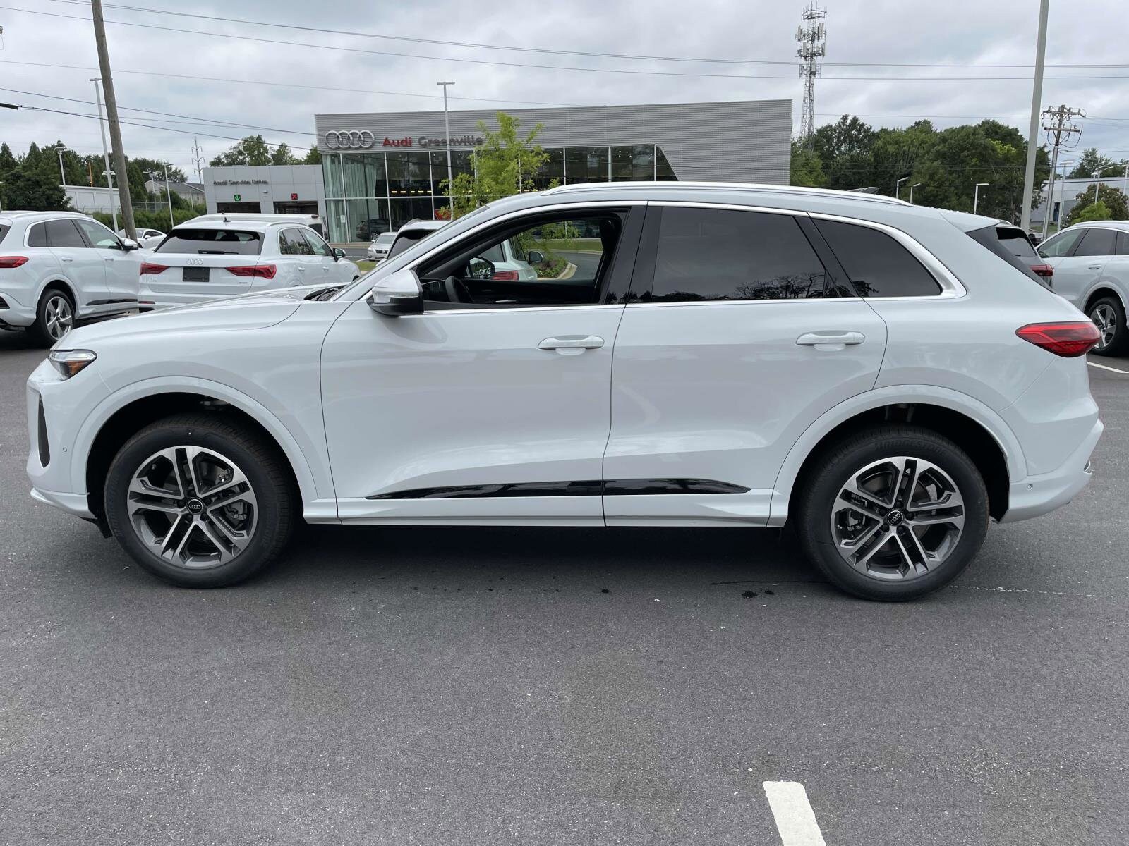 2025 Audi Q5 Premium Plus TFSI photo 4