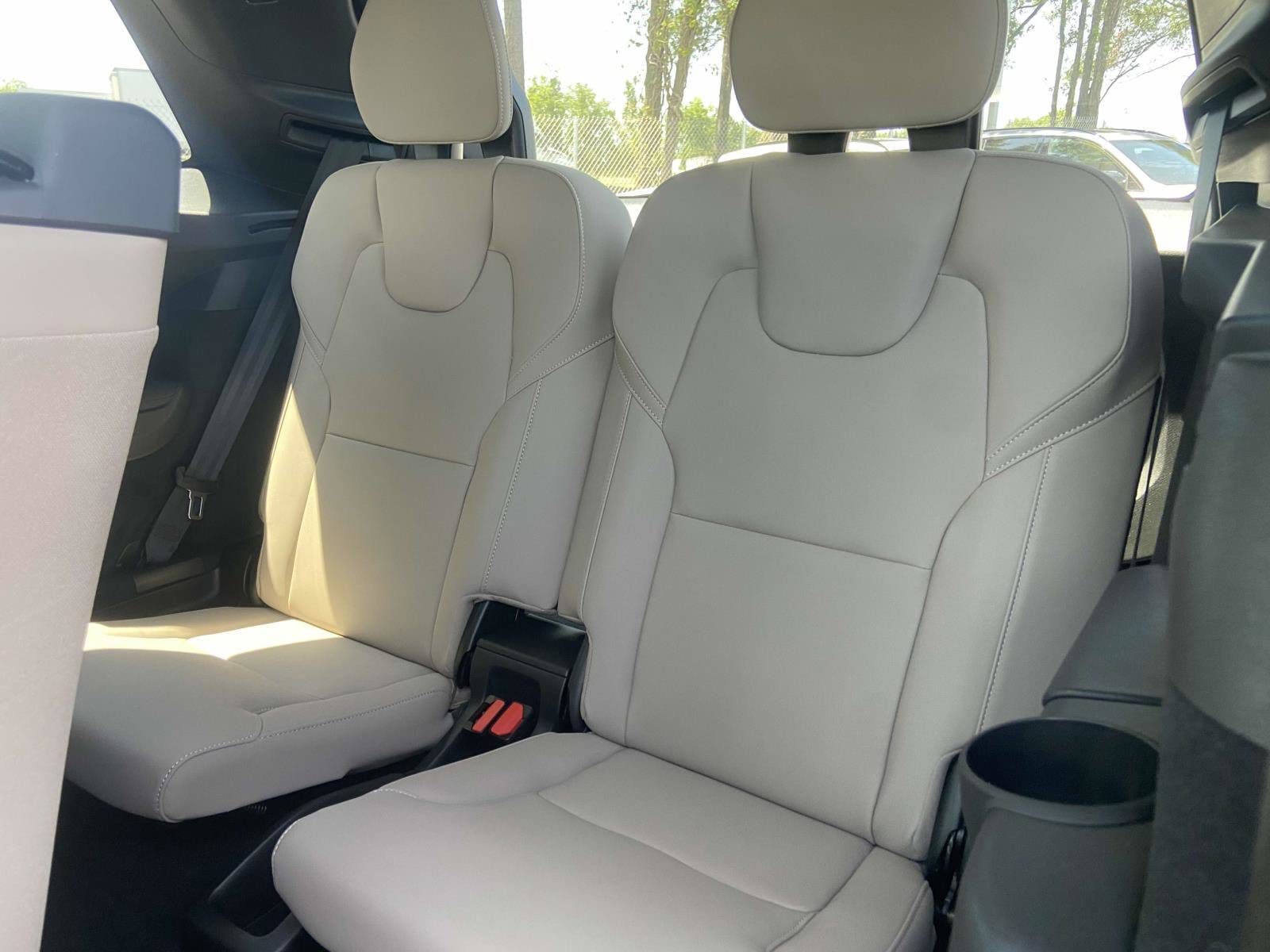 2026 Volvo XC90 Plus - Photo 14