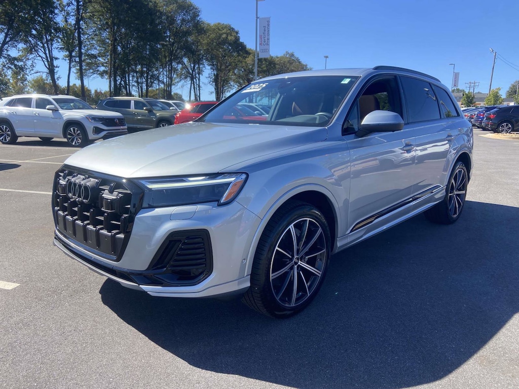 Used 2025 Audi Q7 45 Premium SUV