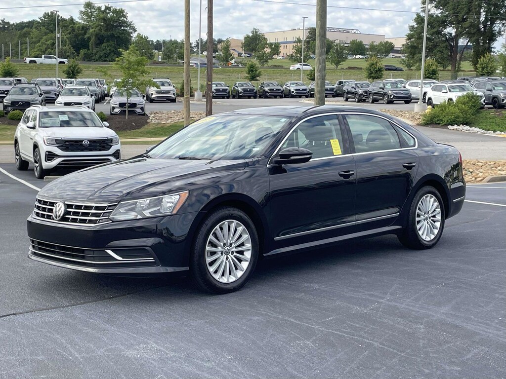 Used 2017 Volkswagen Passat 1.8T SE Sedan