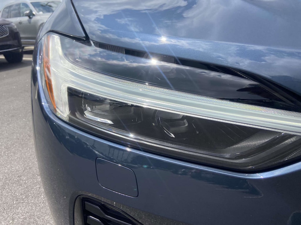 New 2026 Volvo XC60 B5 Core SUV