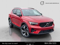 2025 Volvo XC40