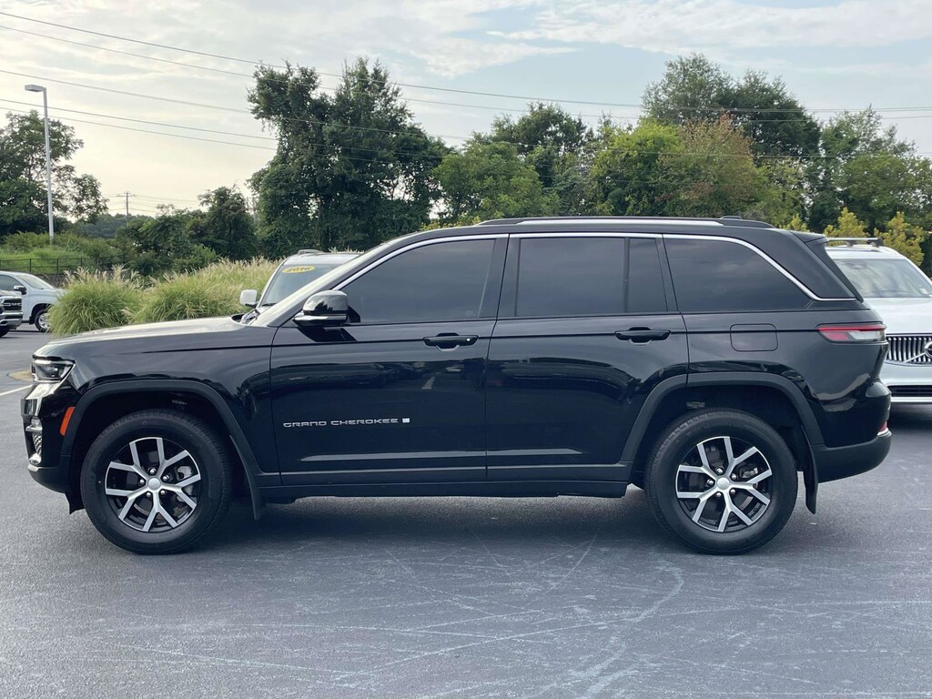 Used 2023 Jeep Grand Cherokee Limited SUV