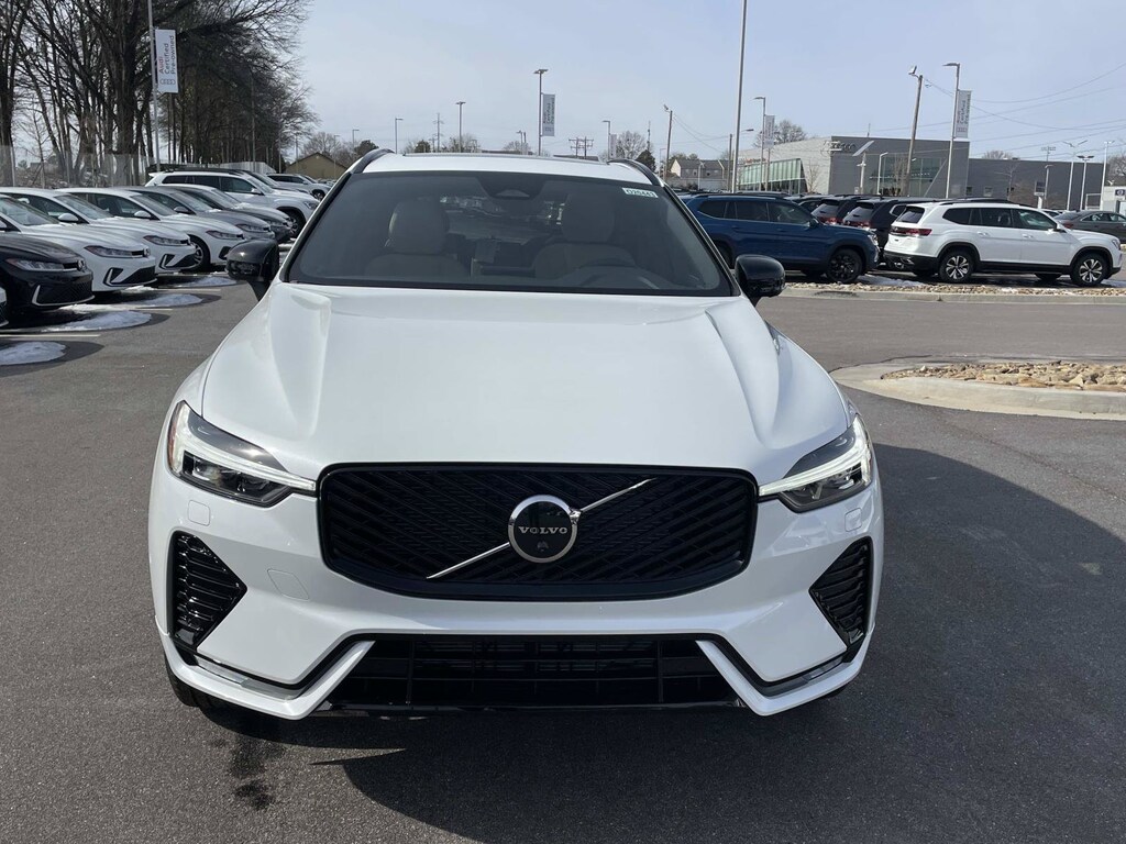 New 2026 Volvo XC60 B5 Plus SUV