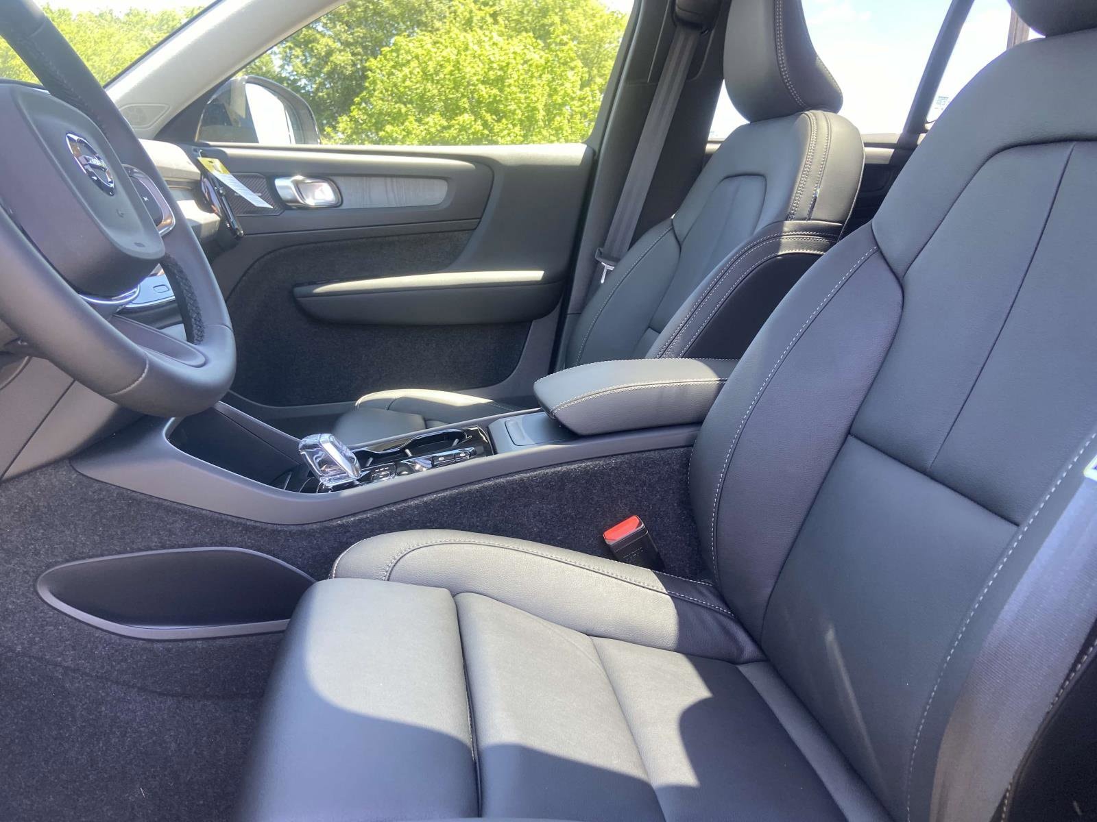 2025 Volvo XC40 Ultra - Photo 16