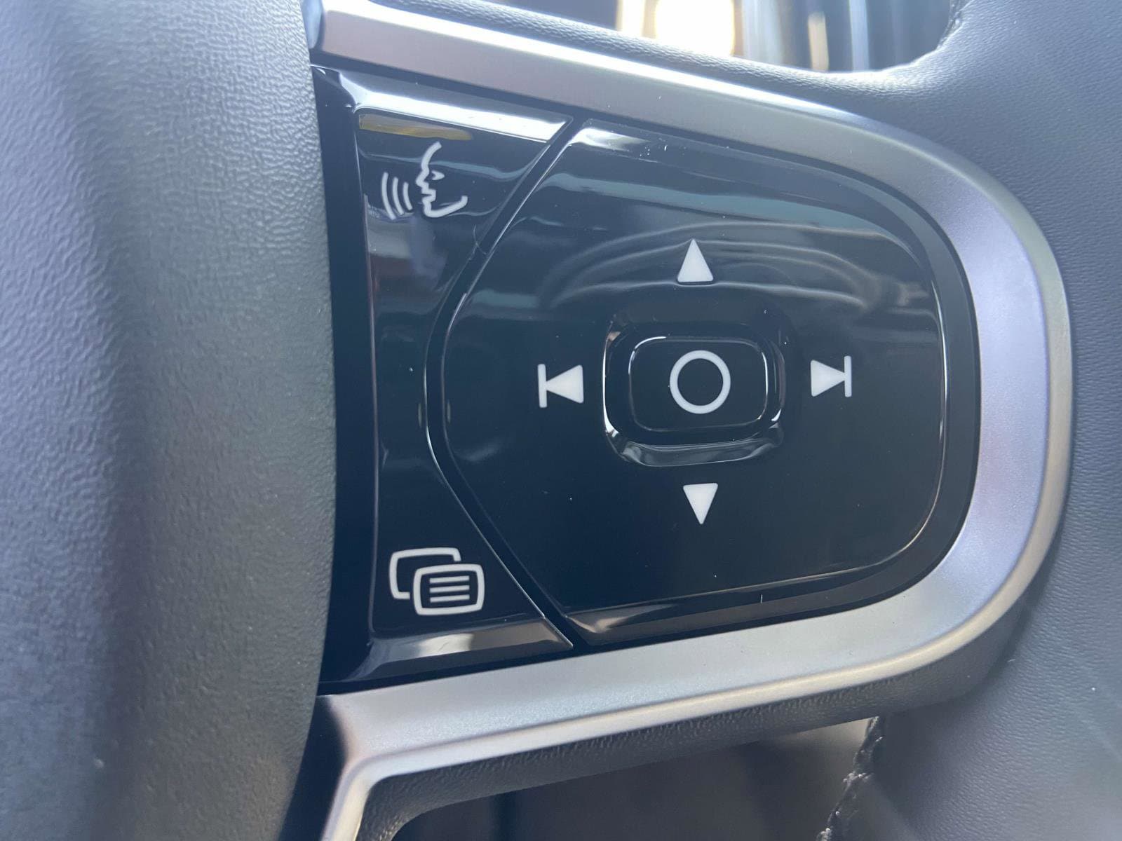 2026 Volvo XC90 Plus - Photo 25