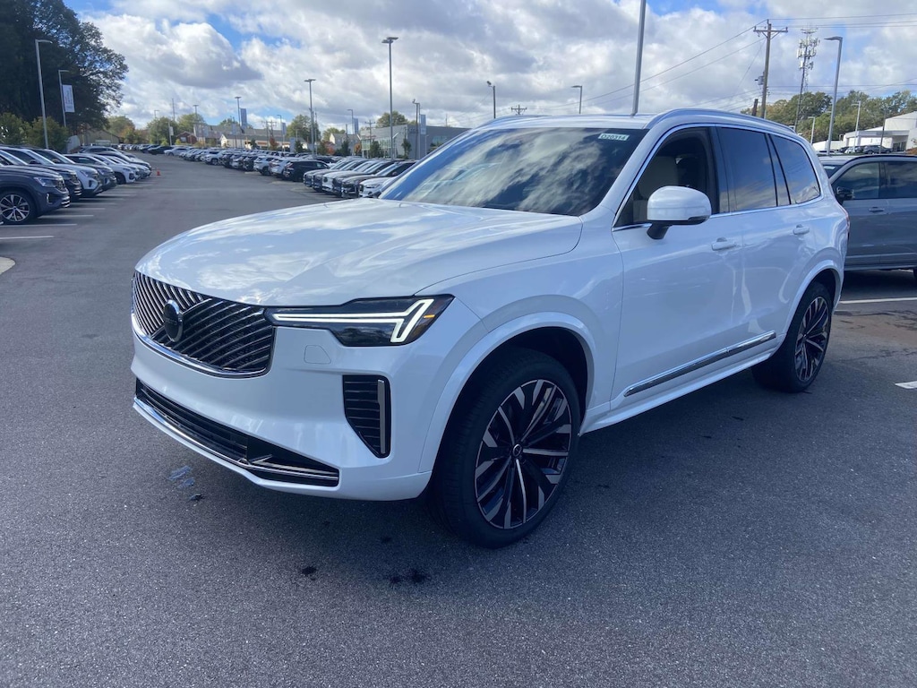 New 2026 Volvo XC90 B5 Core SUV