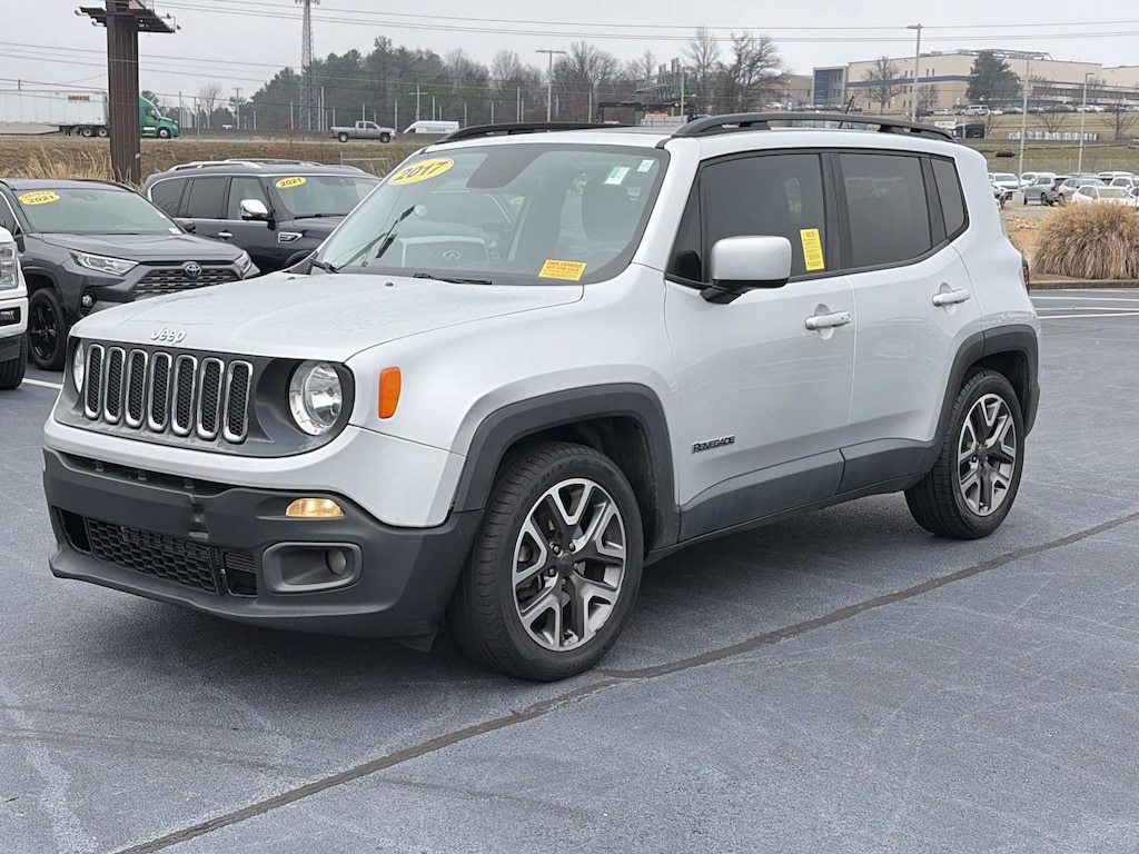 Used 2017 Jeep Renegade Latitude FWD SUV