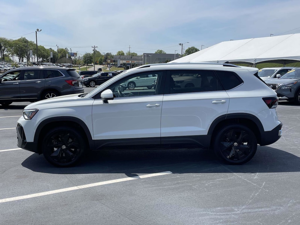 Used 2025 Volkswagen Taos 1.5T SE SUV