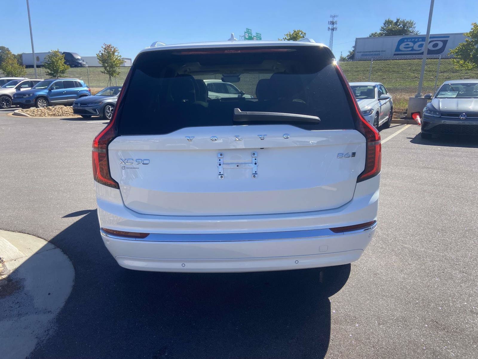 2026 Volvo XC90 Ultra - Photo 8