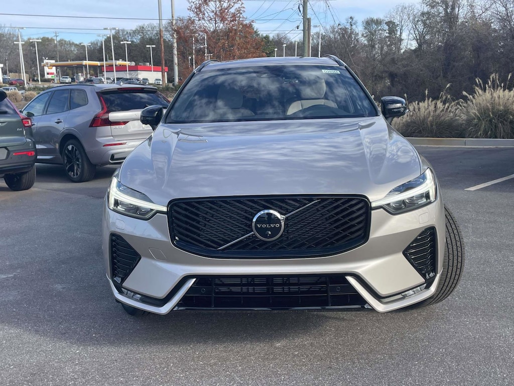 New 2026 Volvo XC60 B5 Plus SUV