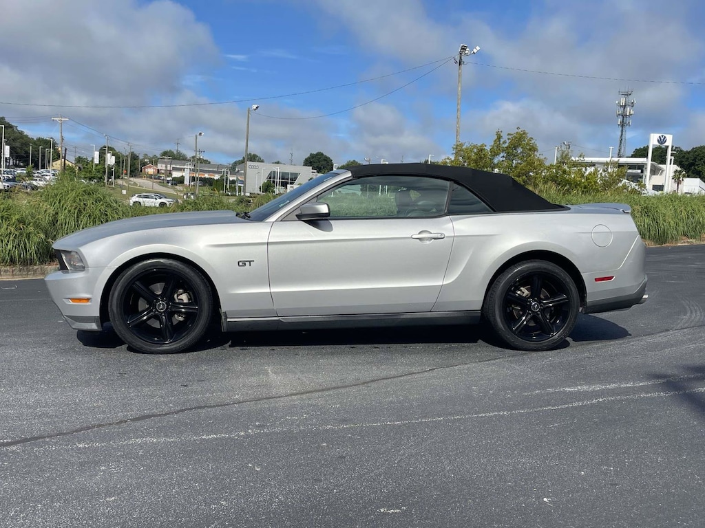 Used 2010 Ford Mustang Convertible