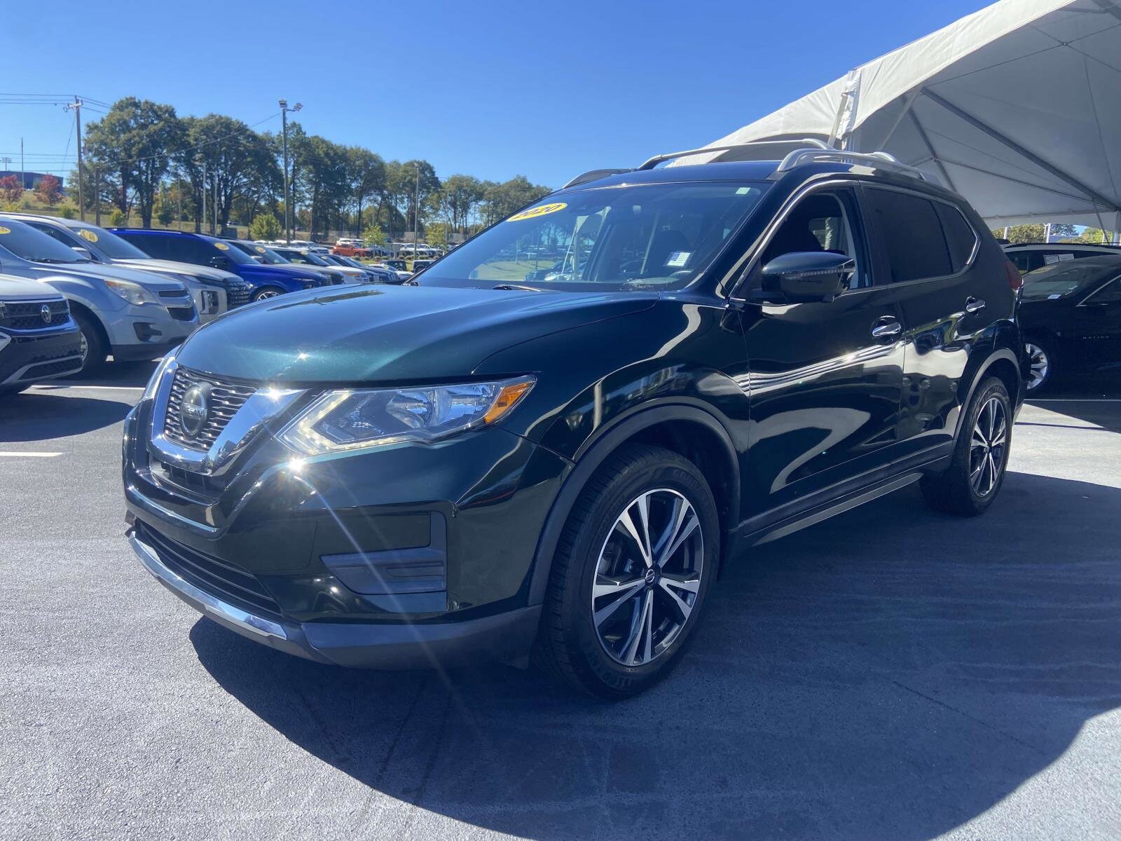 2020 Nissan Rogue SV photo 3