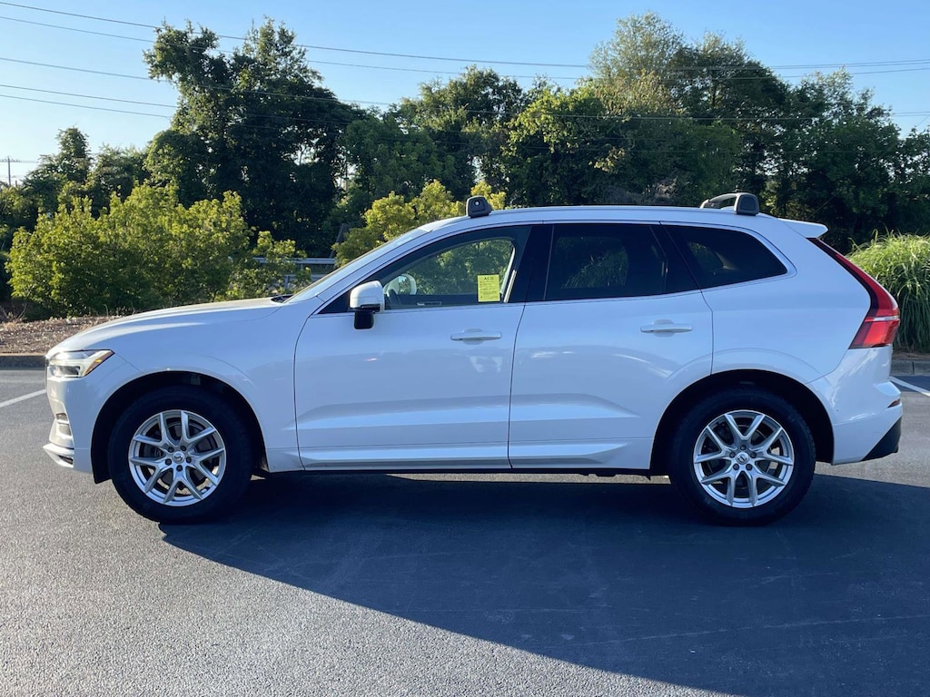 Used 2020 Volvo XC60 T5 Momentum SUV
