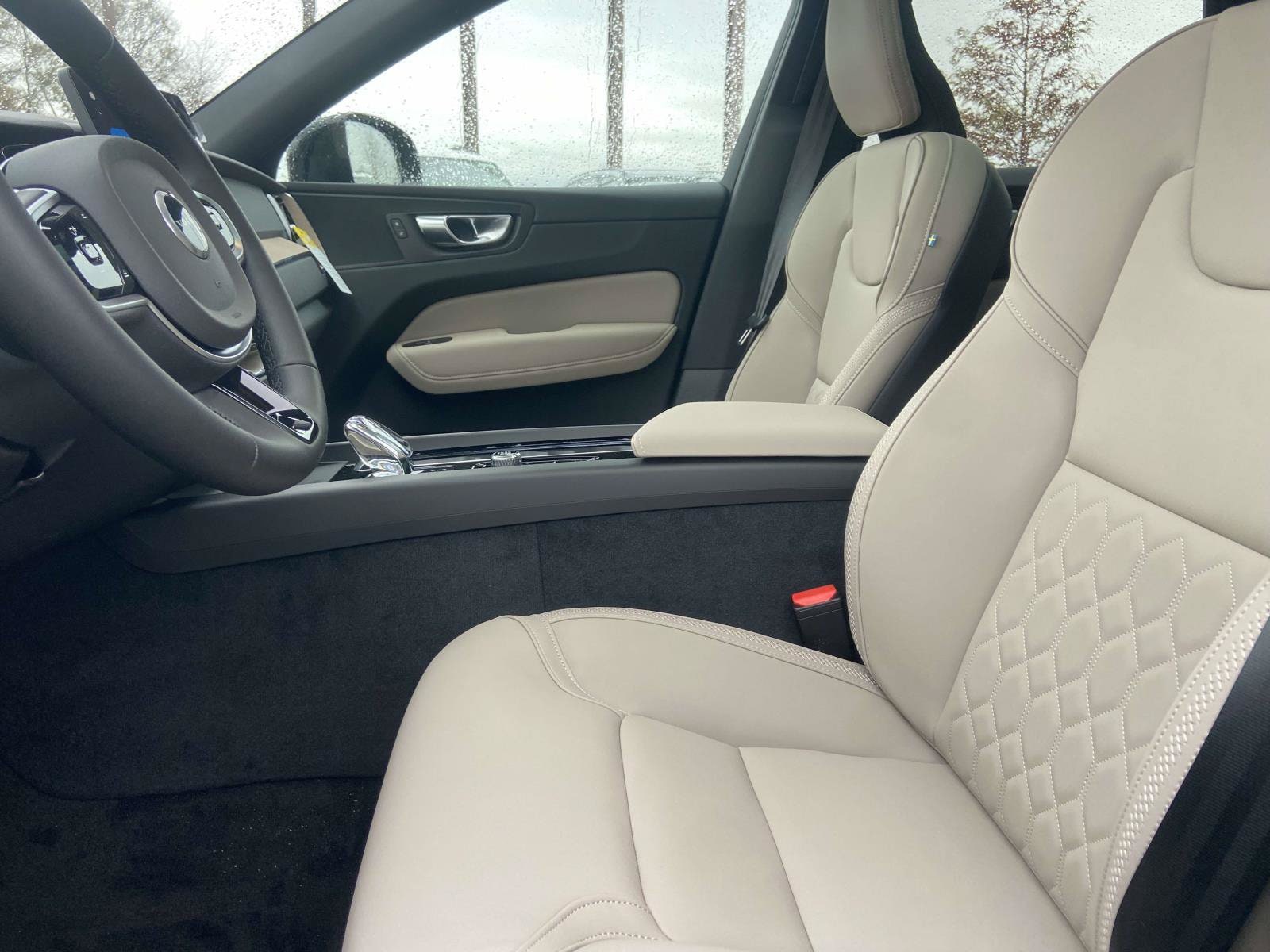 2026 Volvo XC60 Core - Photo 17