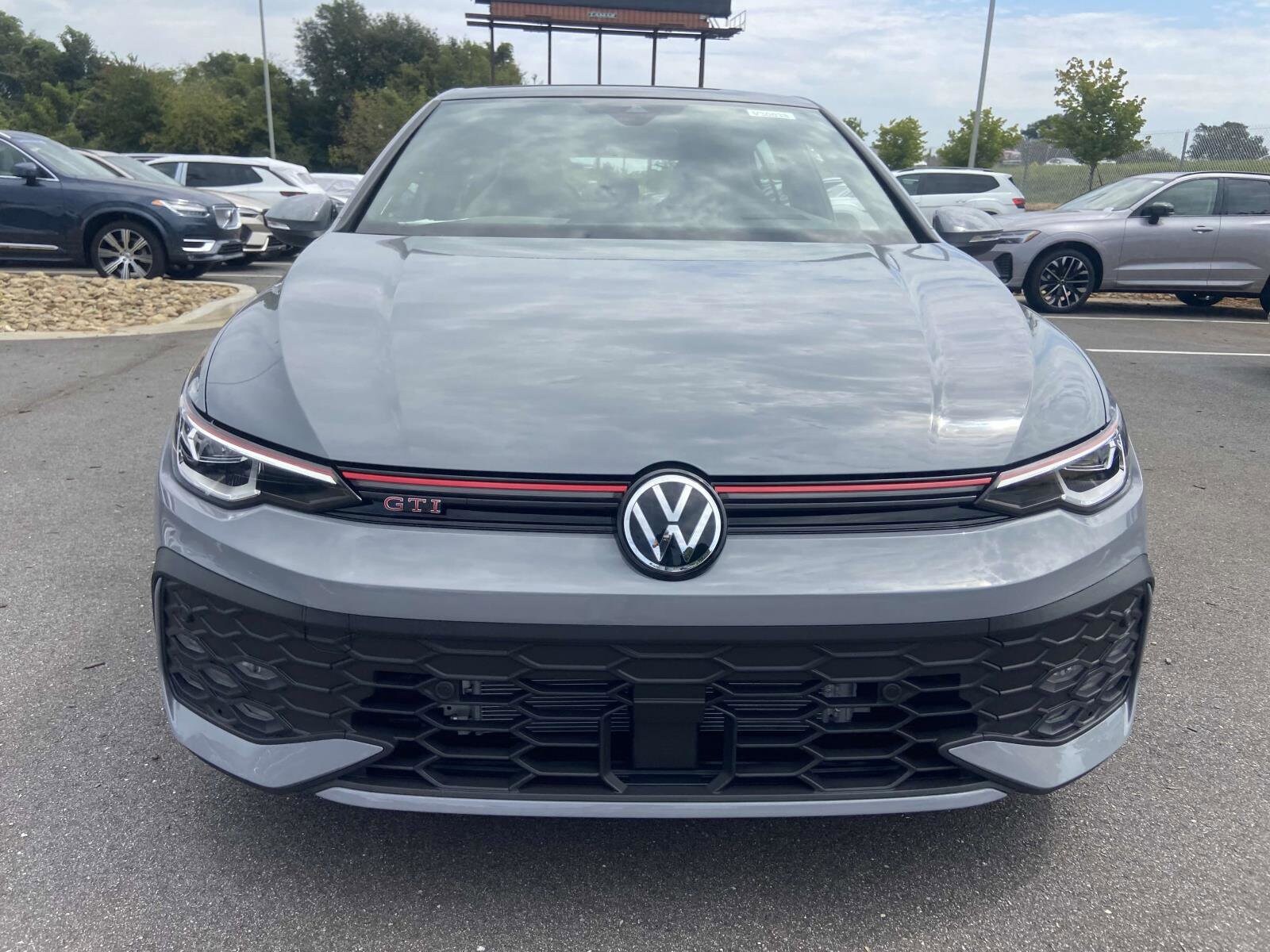 2025 Volkswagen Golf GTI Autobahn photo 2