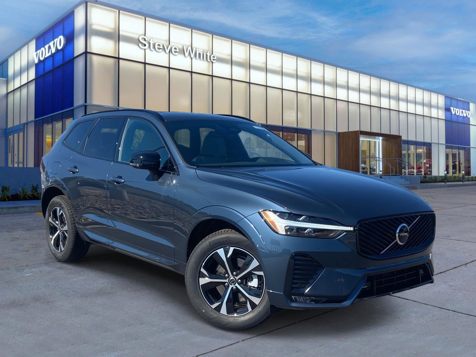 2026 Volvo XC60 Core's photo