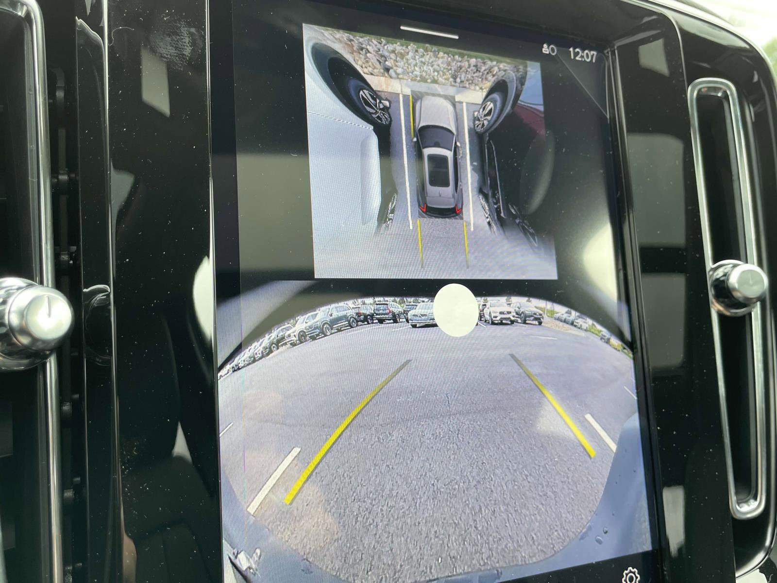 2025 Volvo XC40 Ultra - Photo 31