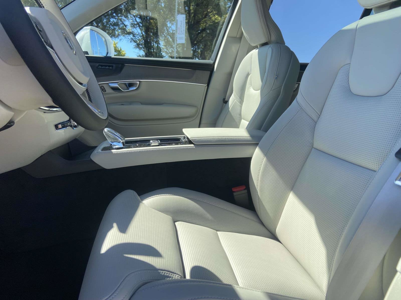 2026 Volvo XC90 Ultra - Photo 17