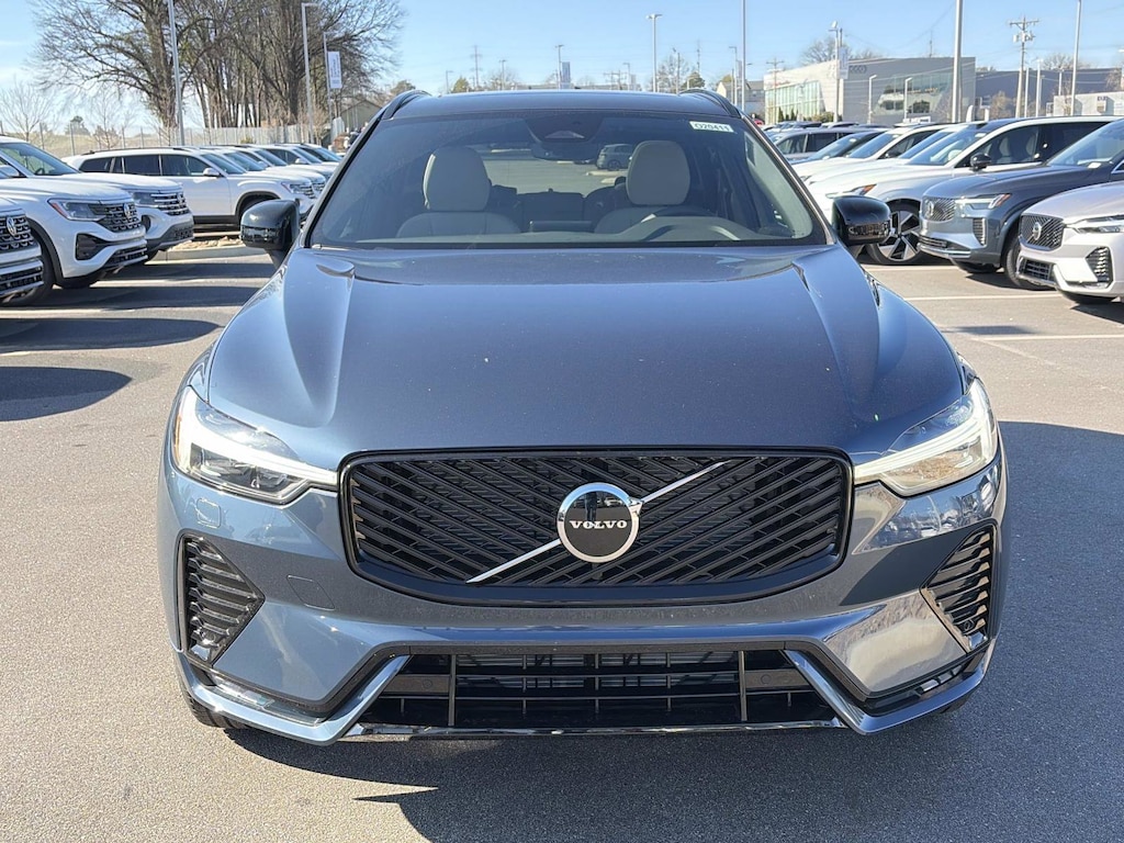 New 2026 Volvo XC60 B5 Core SUV