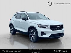 2026 Volvo XC40 B5 Plus AWD SUV