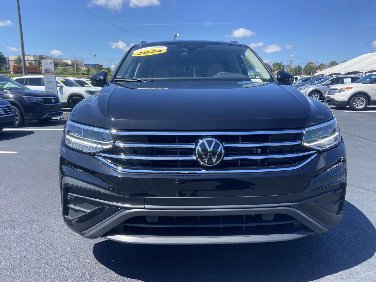 2024 Volkswagen Tiguan S photo 2