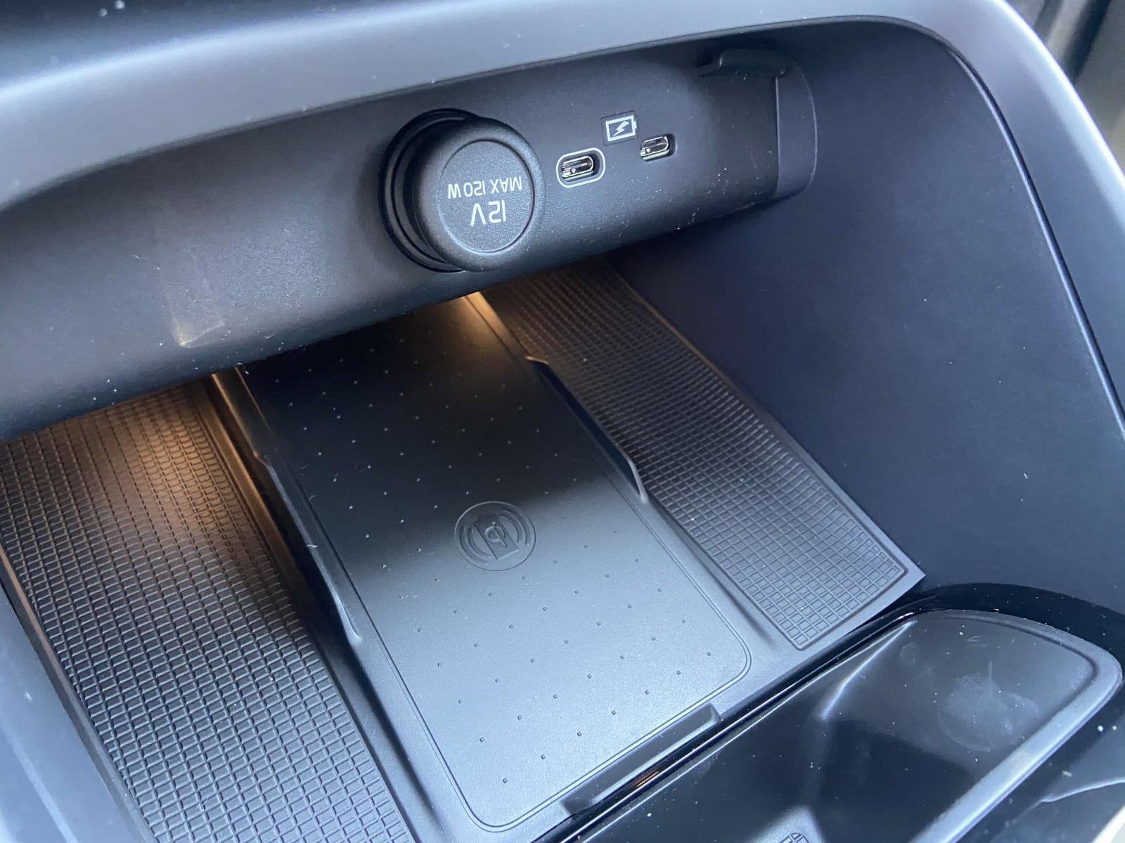 2025 Volvo XC40 Ultra - Photo 29