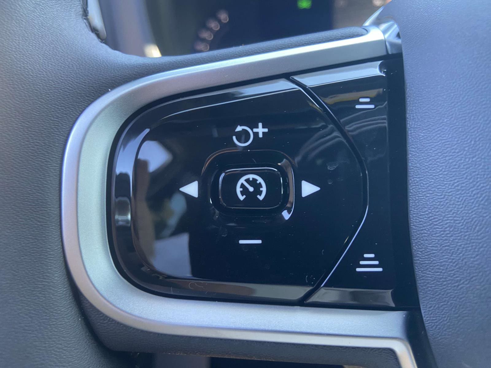 2026 Volvo XC60 Core - Photo 23
