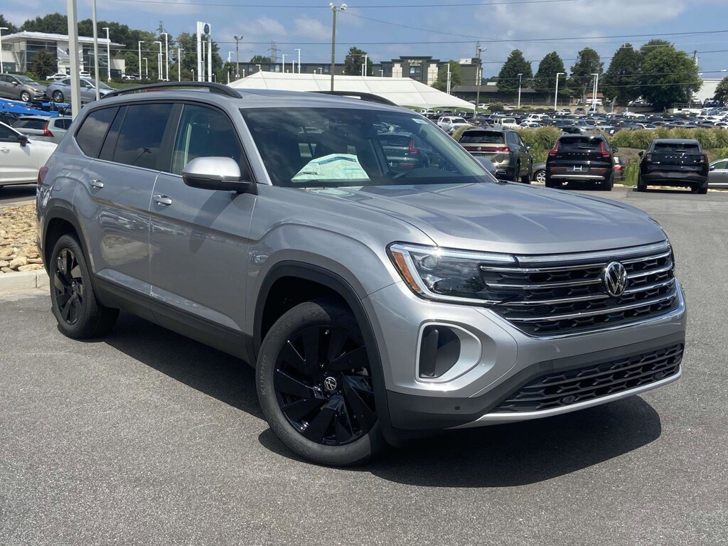 New 2026 Volkswagen Atlas 2.0T SE w/Technology 2.0T SE w/Technology FWD