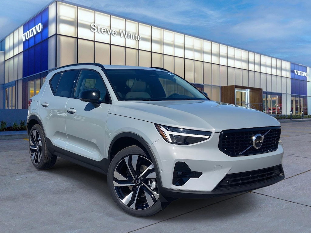 New 2026 Volvo XC40 B5 Ultra SUV