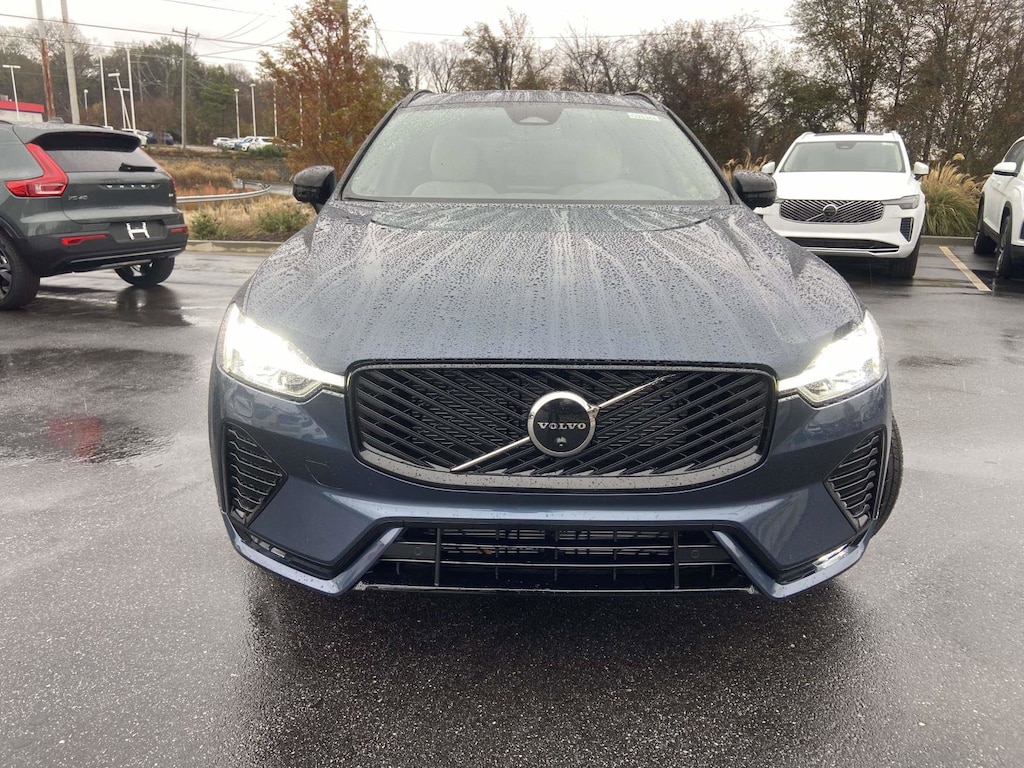 New 2026 Volvo XC60 B5 Plus SUV