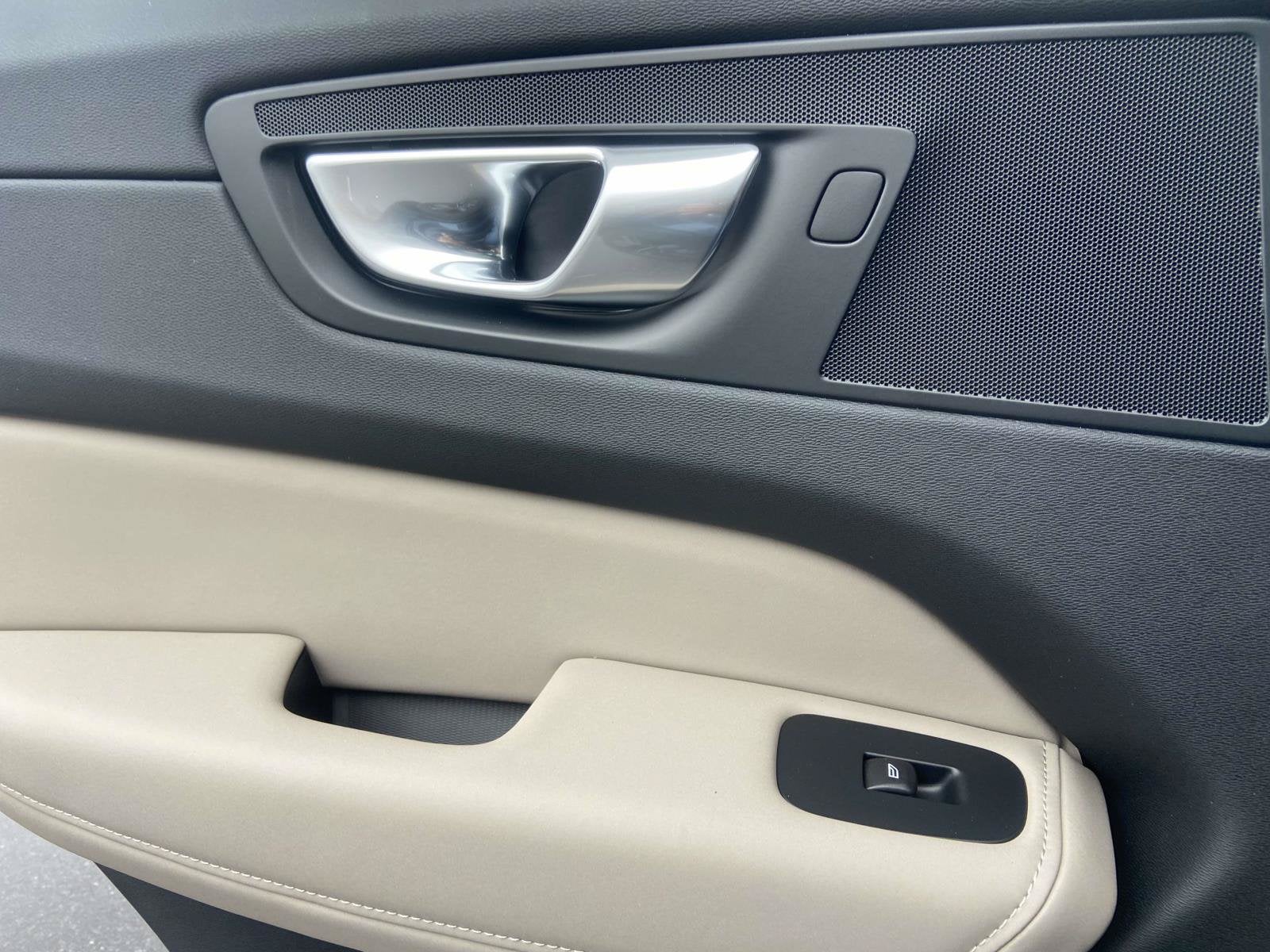 2026 Volvo XC60 Core - Photo 16