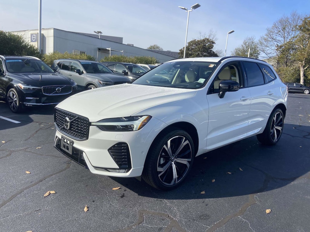 Certified 2024 Volvo XC60 B5 Ultimate Dark SUV