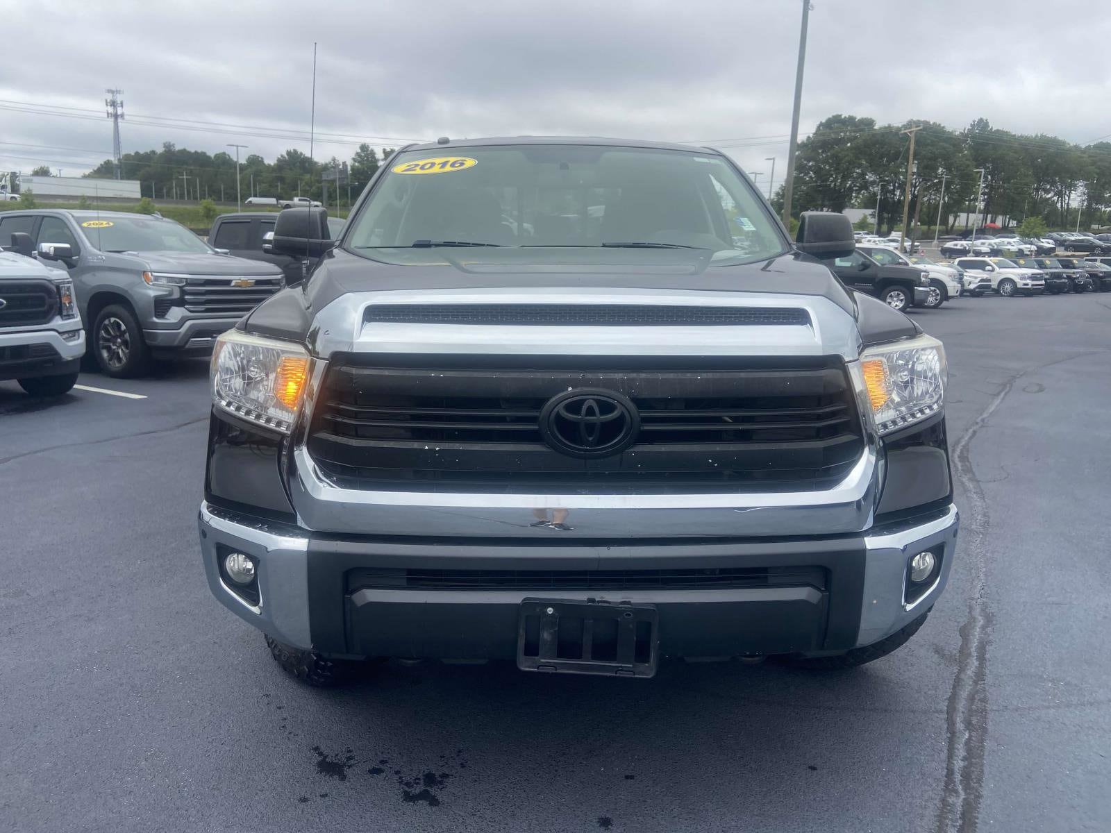 Used 2016 Toyota Tundra SR5 with VIN 5TFUY5F12GX548929 for sale in Greenville, SC