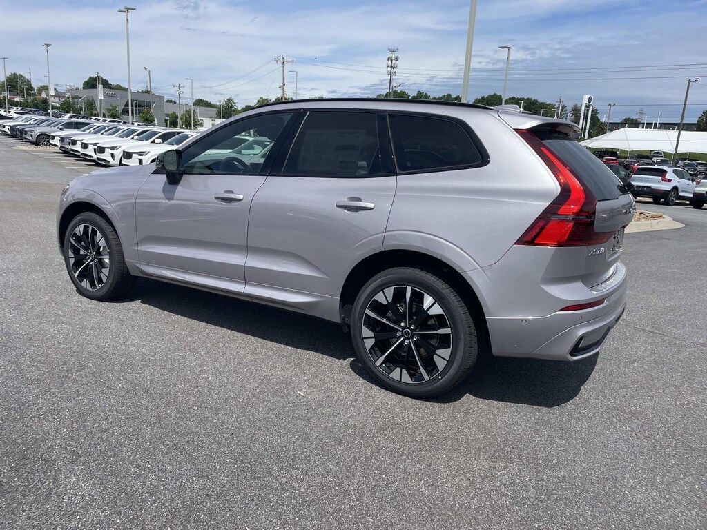 New 2026 Volvo XC60 B5 Plus SUV