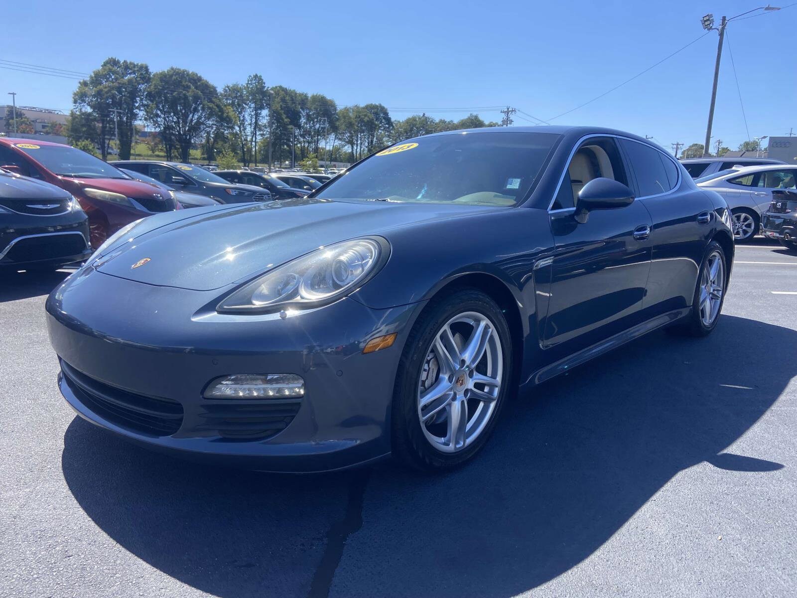 2013 Porsche Panamera S photo 3