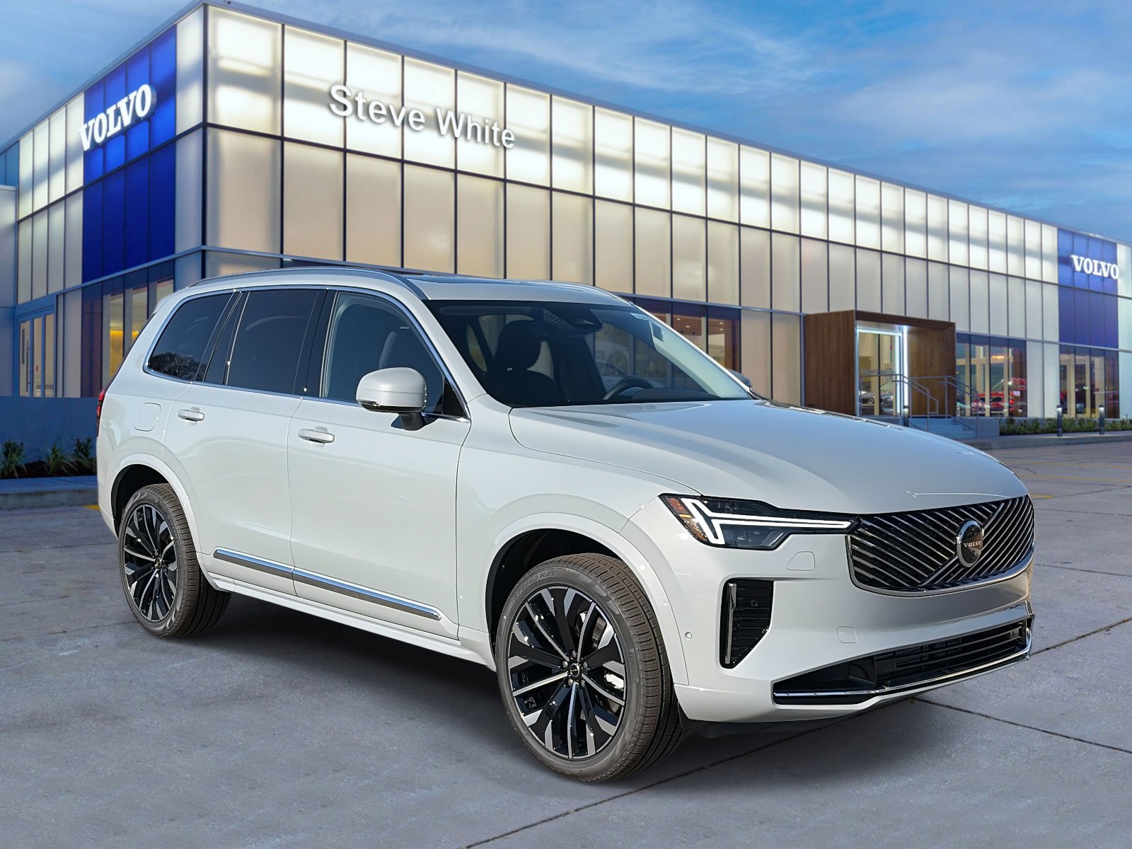 2026 Volvo XC90 Plus's photo