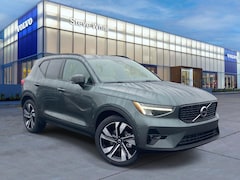 2026 Volvo XC40