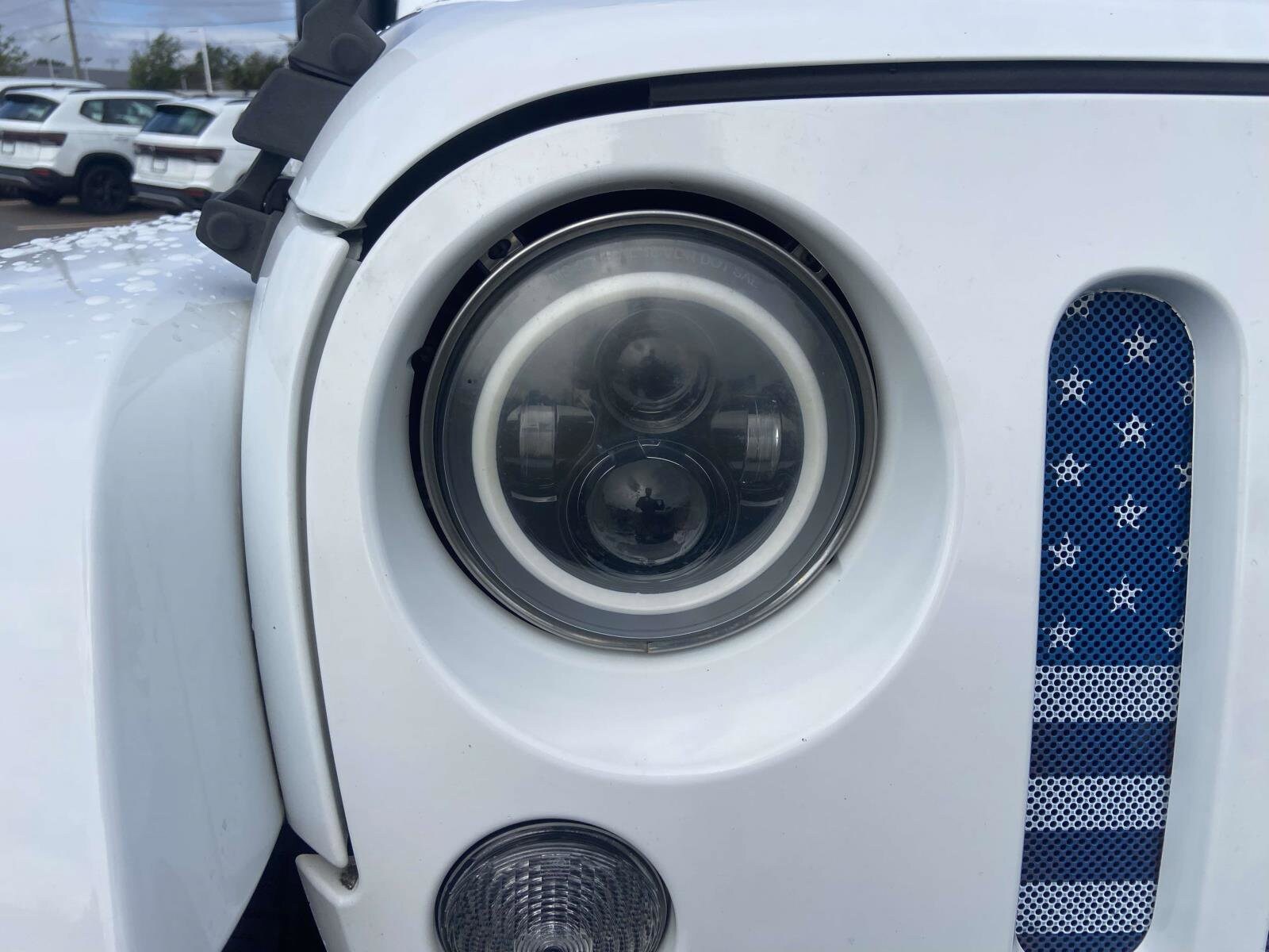 2014 Jeep Wrangler Unlimited Rubicon X photo 4