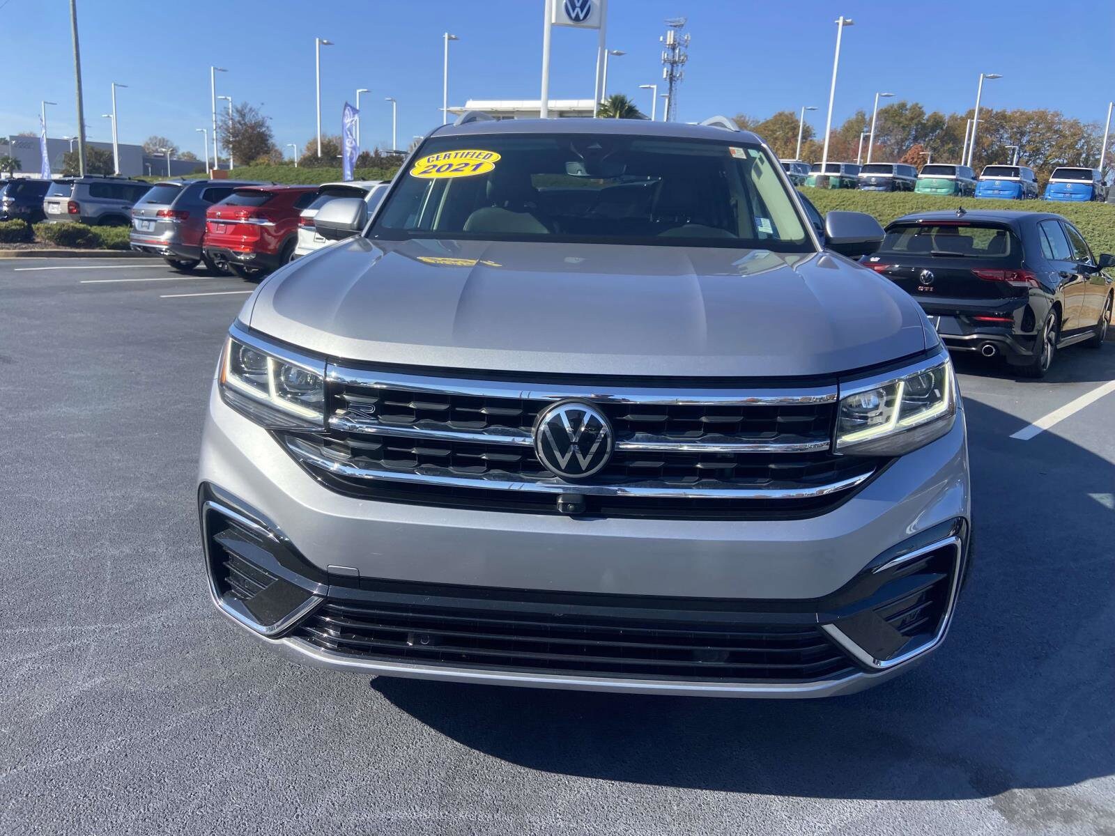 2021 Volkswagen Atlas V6 SEL Premium R-Line photo 2