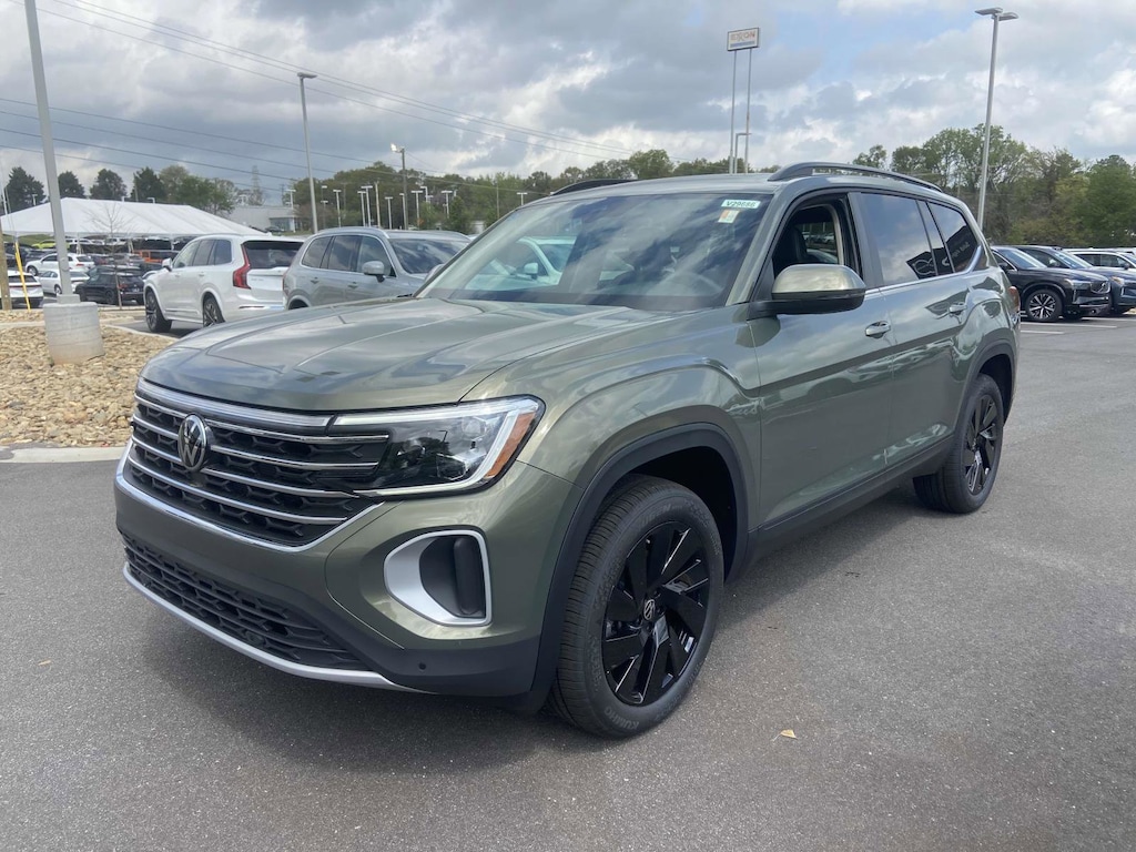 New 2025 Volkswagen Atlas 2.0T SE w/Technology 2.0T SE w/Technology FWD