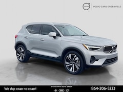 2023 Volvo XC40